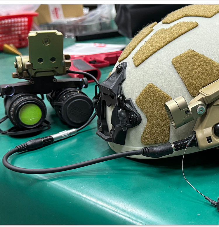 FMA LINK-RAIL Helmet Integrated Power Supply System TB1502 - BLACK